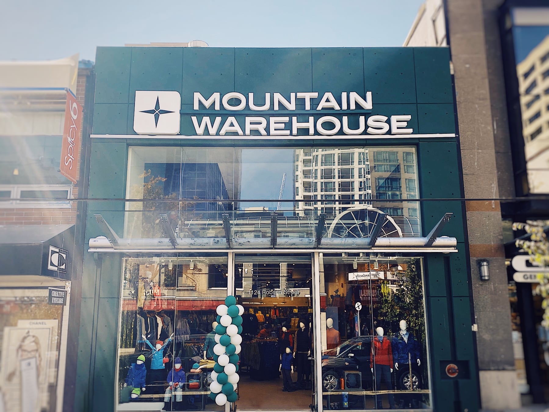 Mountain Warehouse, Stores